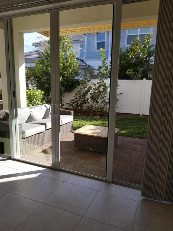 POINTE MIDTOWN - Residential Lease