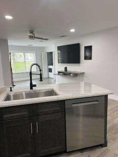 CORAL KEY CONDO - Residential Lease