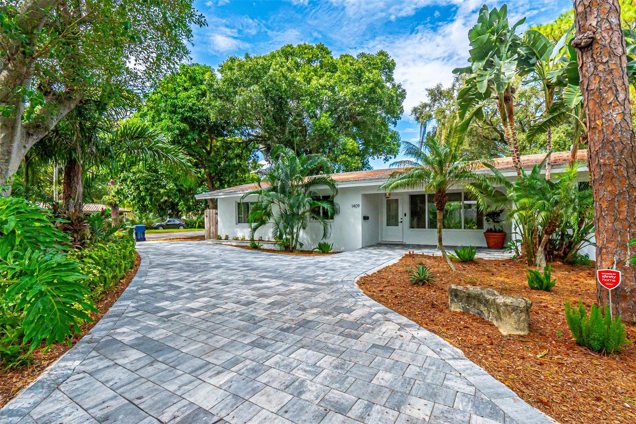 1409 NE 27th Dr