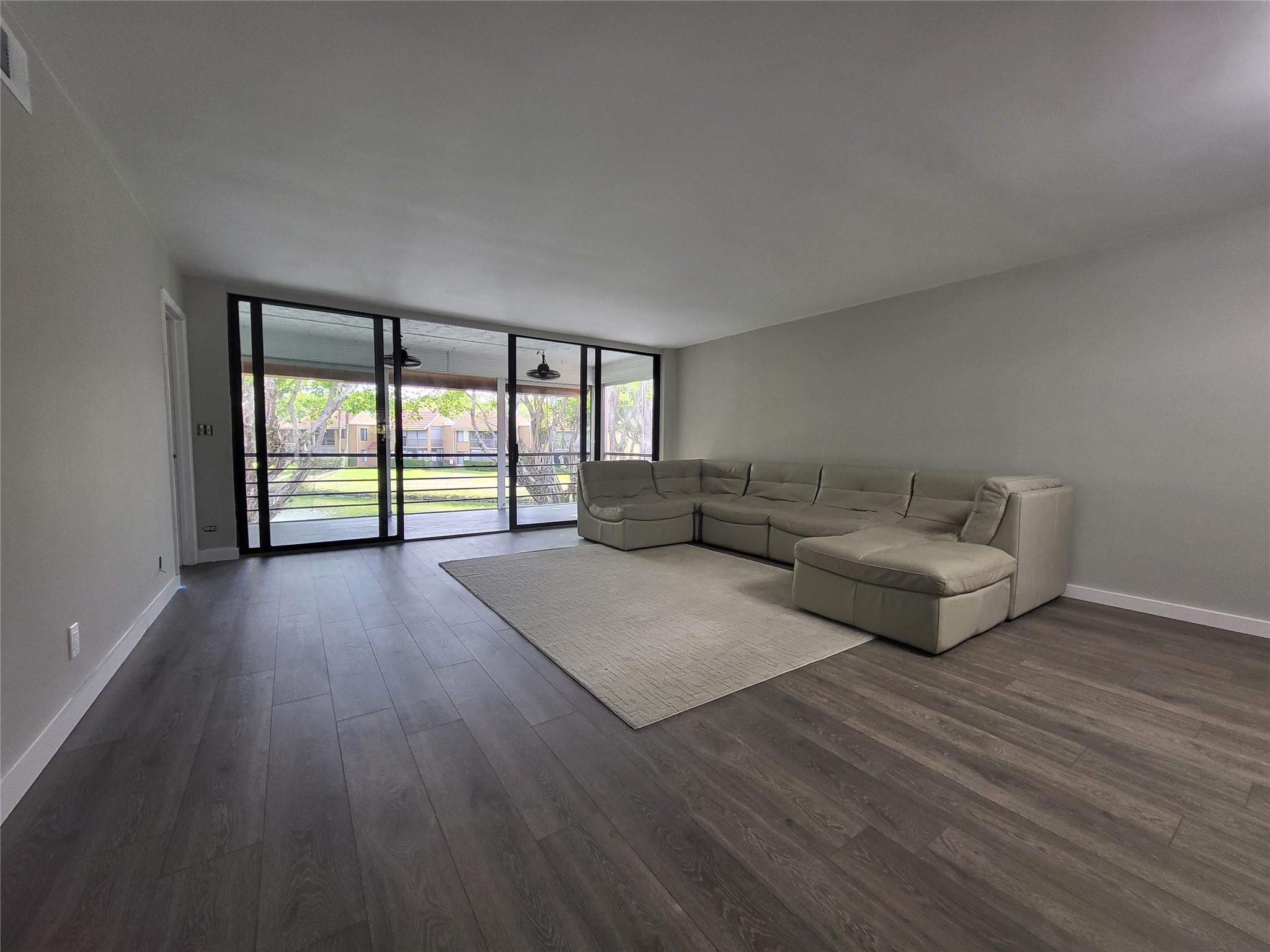11231 Green Lake Dr 202