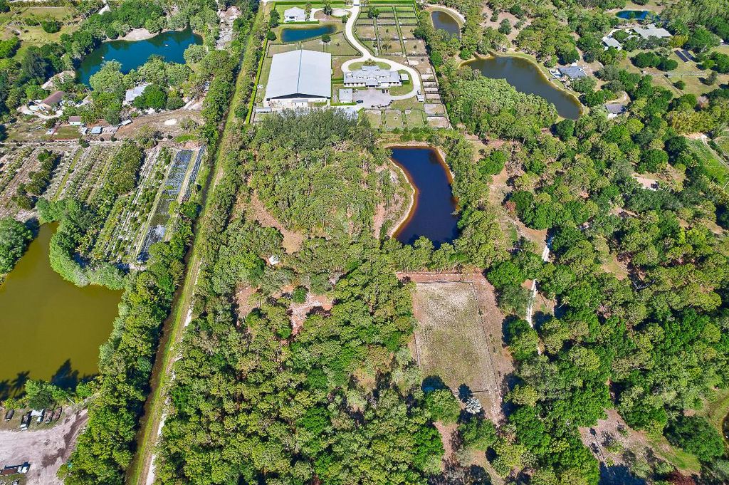 Photo of 18395 131st Trail N, Jupiter, FL 33478 (MLS # R11090240)