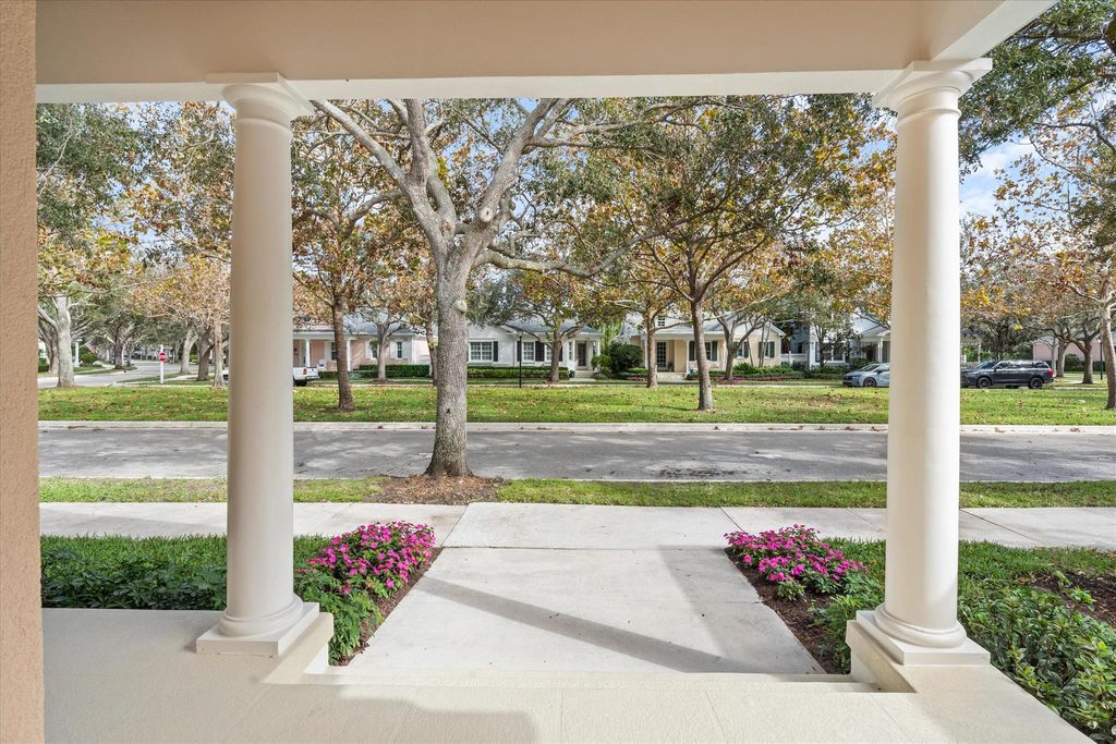 Photo of 176 Paradise Circle, Jupiter, FL 33458 (MLS # R11048855)