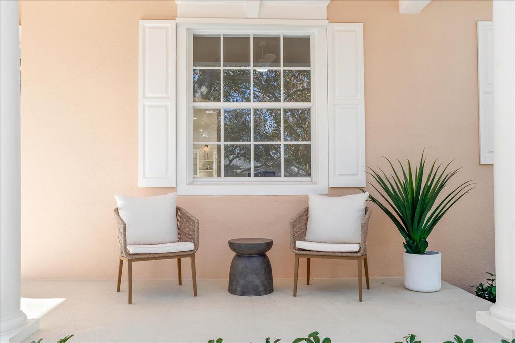 Photo of 176 Paradise Circle, Jupiter, FL 33458 (MLS # R11048855)