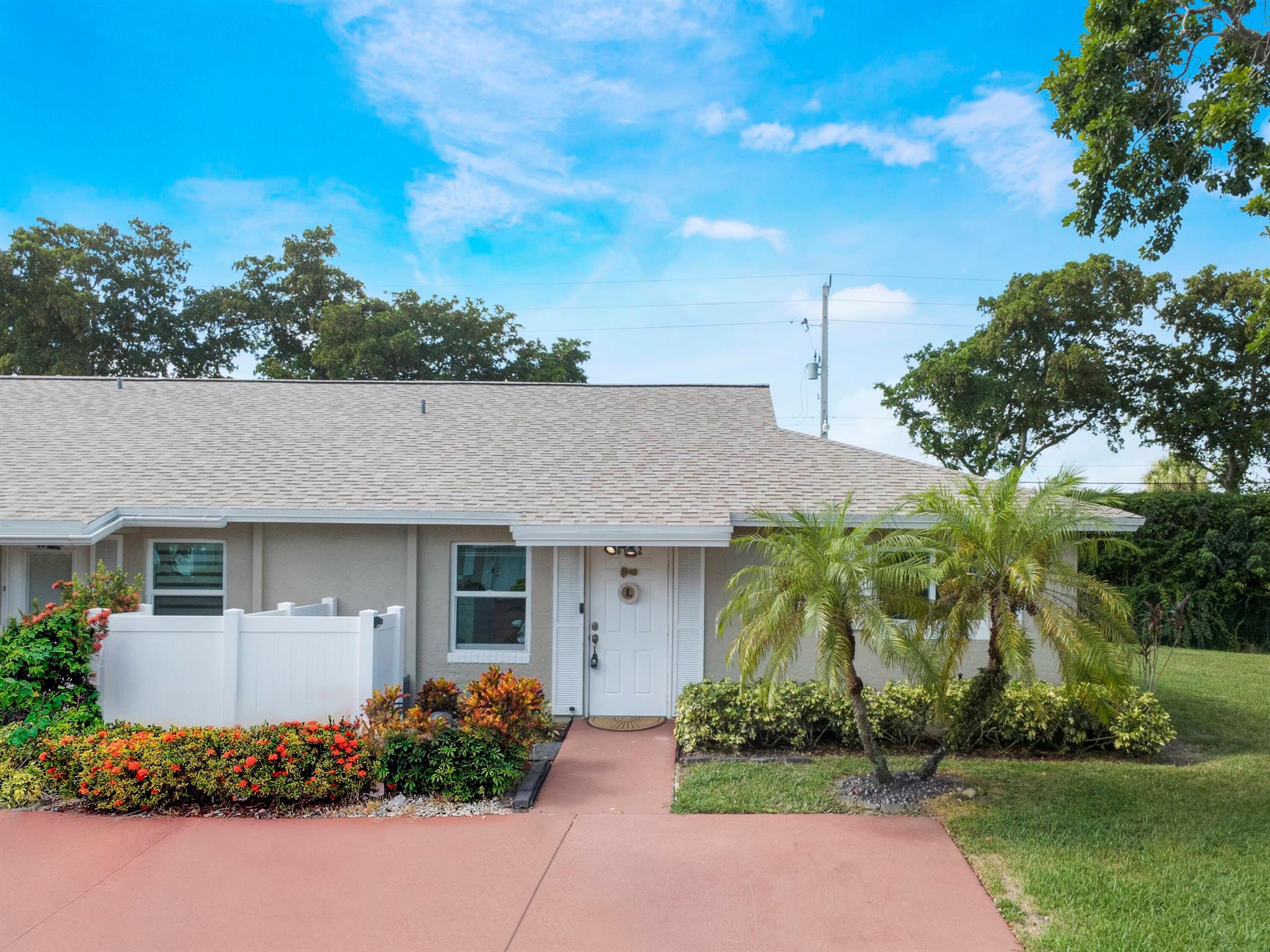 8652 Overset Lane