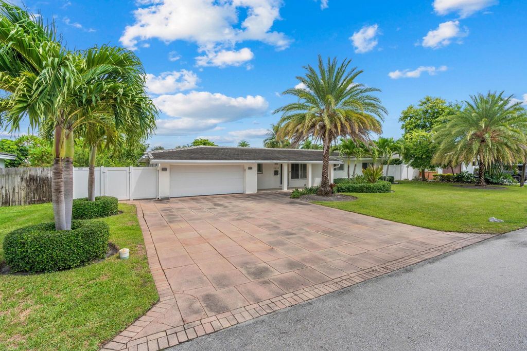 Photo of 2633 NE 34th Street, Fort Lauderdale, FL 33306 (MLS # F10524754)