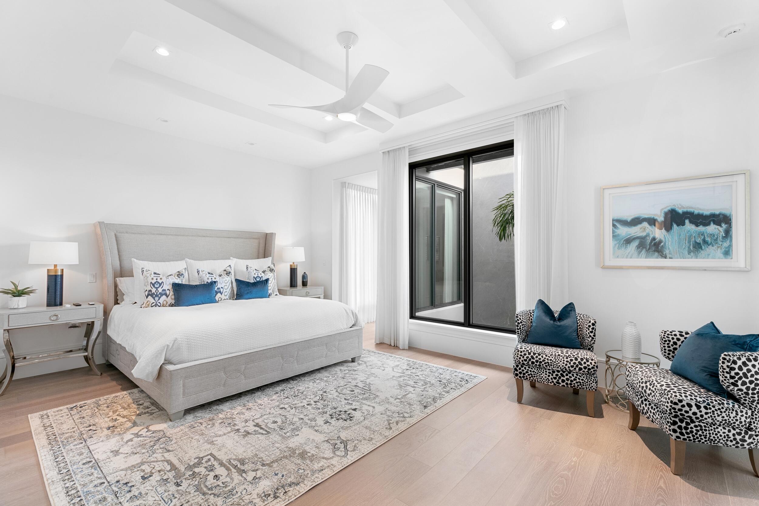 ROYAL PALM YACHT & COUNTRY CLUB - Residential