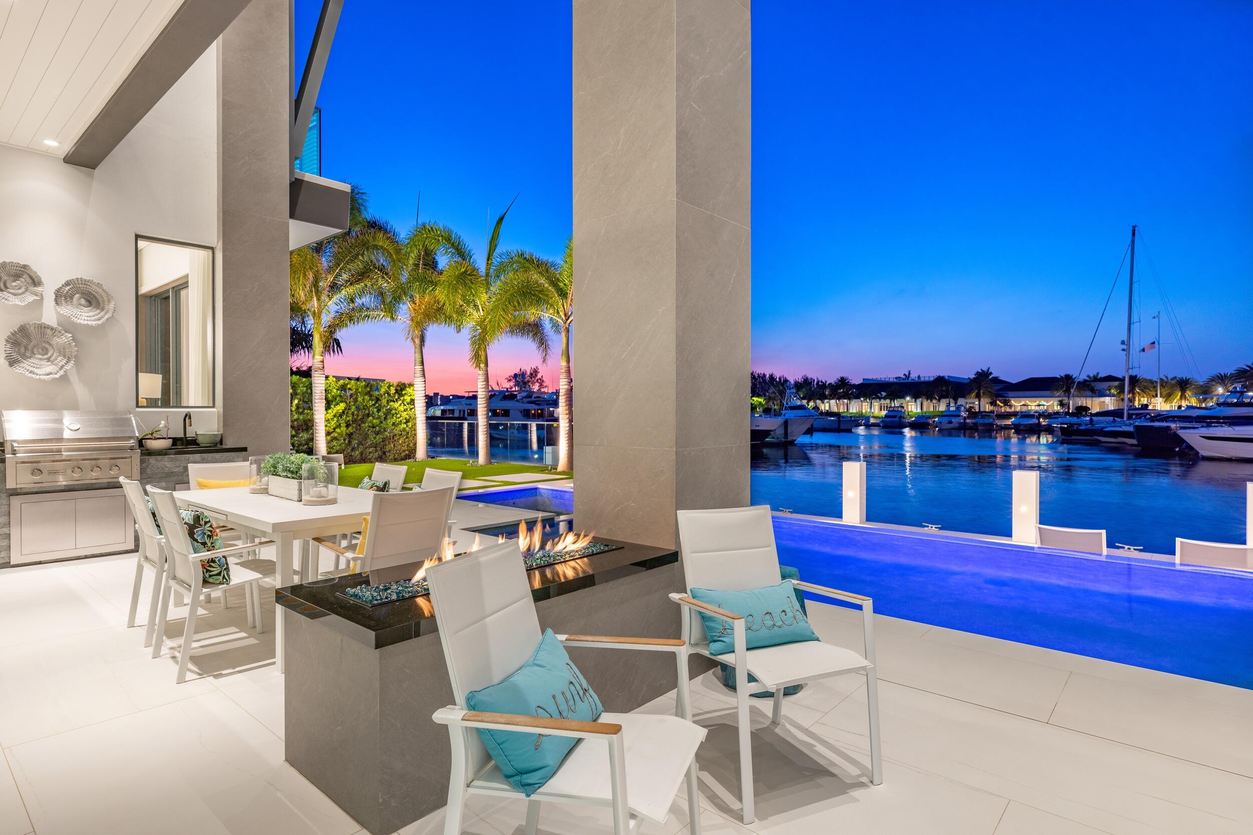 ROYAL PALM YACHT & COUNTRY CLUB - Residential