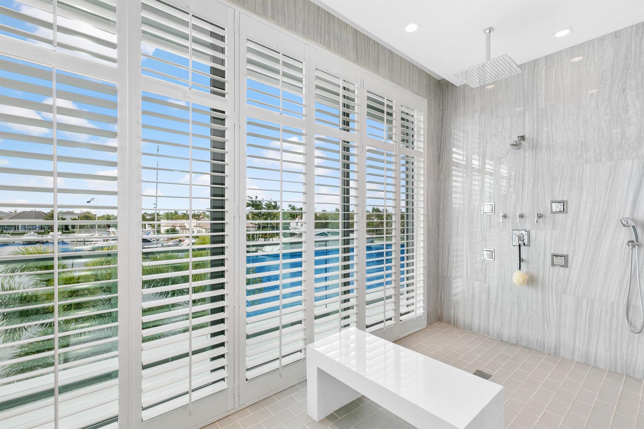 ROYAL PALM YACHT & COUNTR - Residential