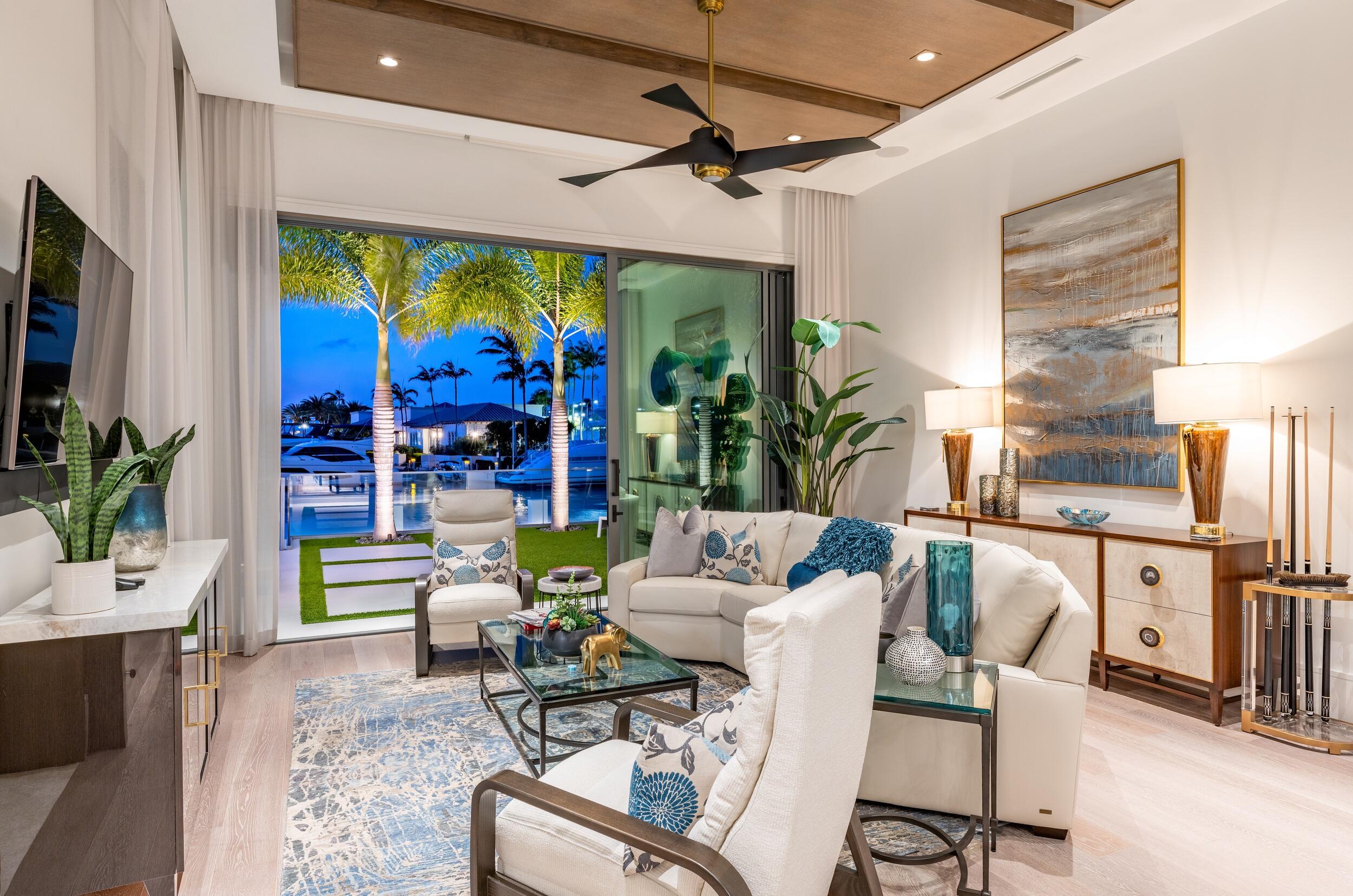 ROYAL PALM YACHT & COUNTRY CLUB - Residential