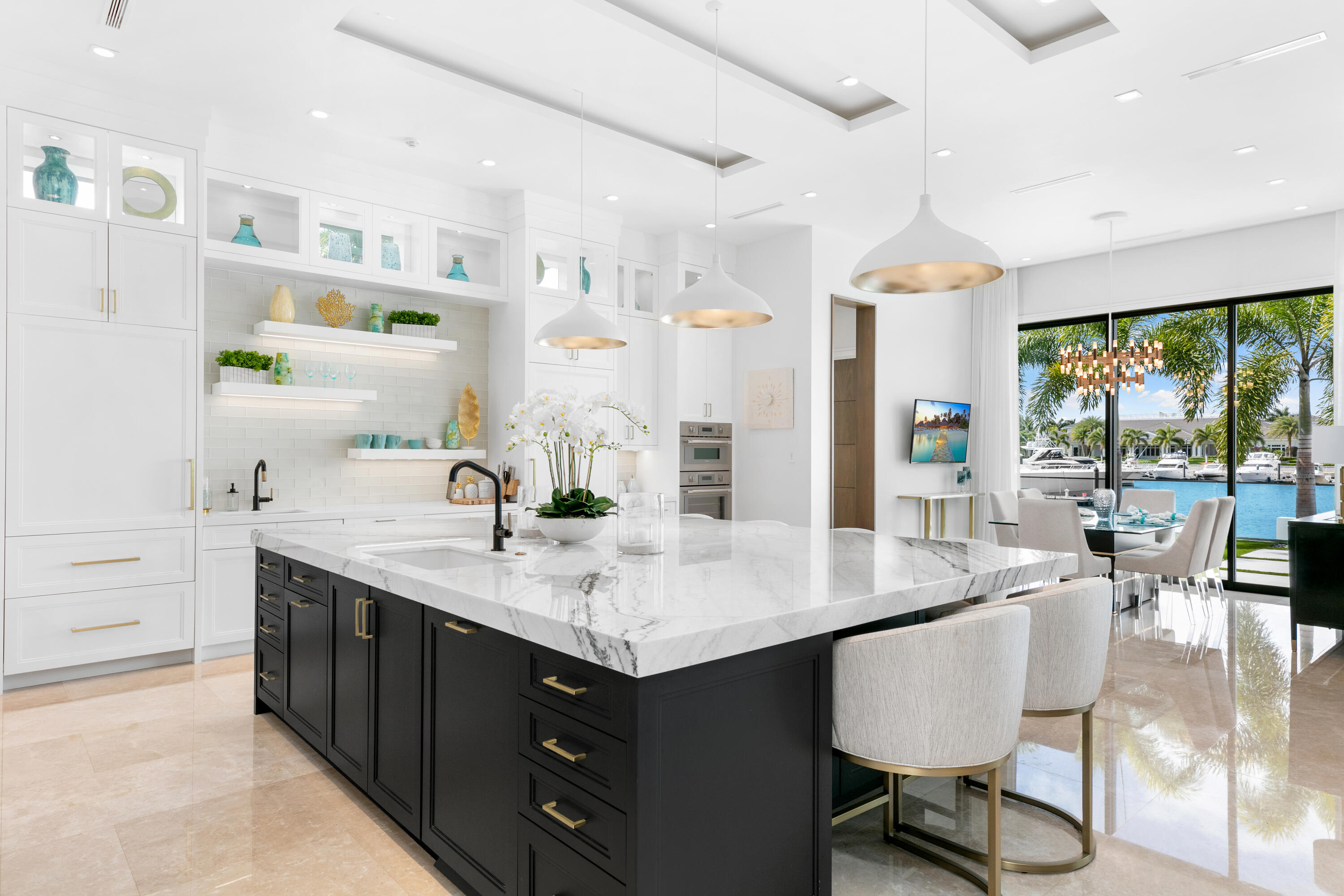 ROYAL PALM YACHT & COUNTRY CLUB - Residential