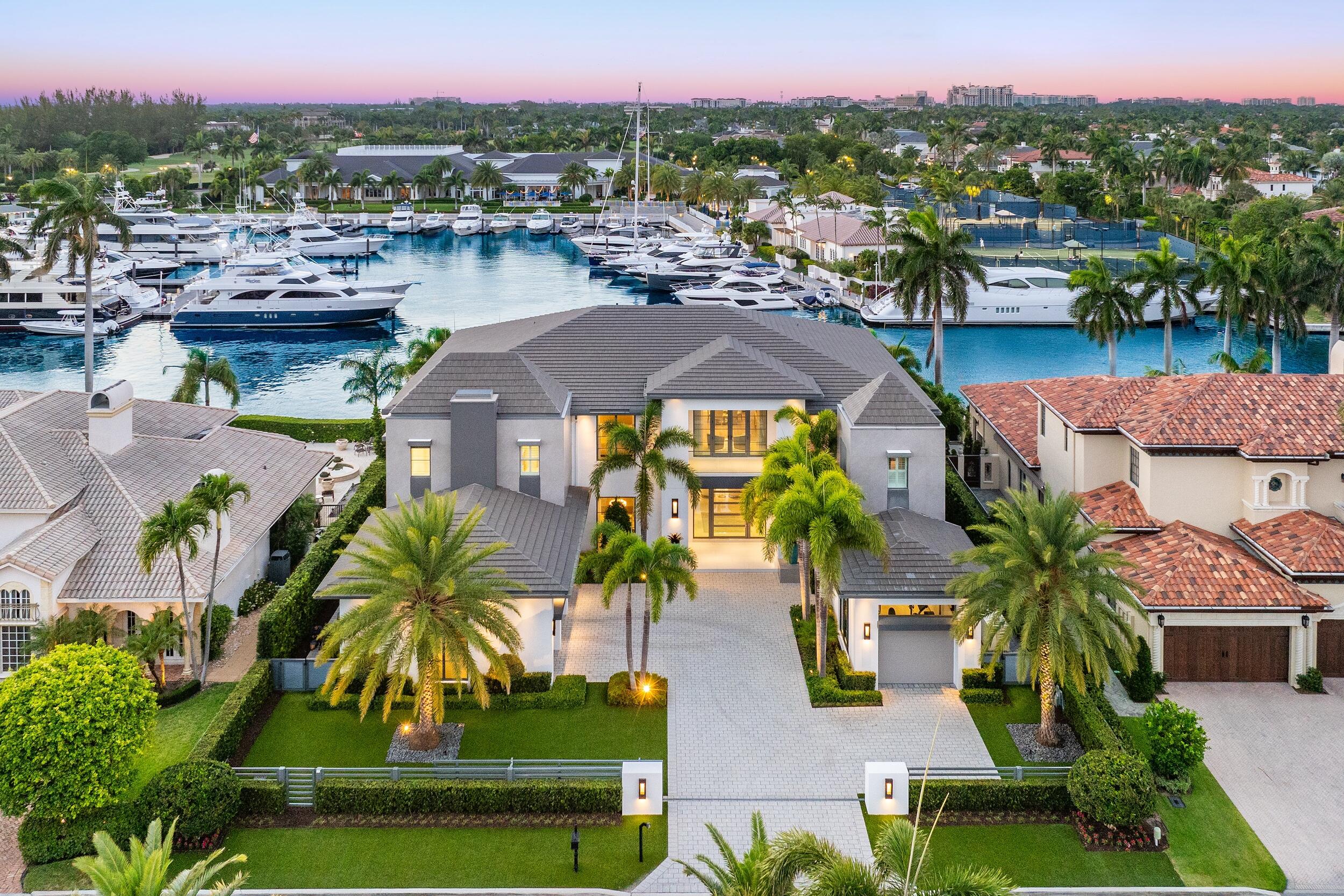 ROYAL PALM YACHT & COUNTRY CLUB - Residential