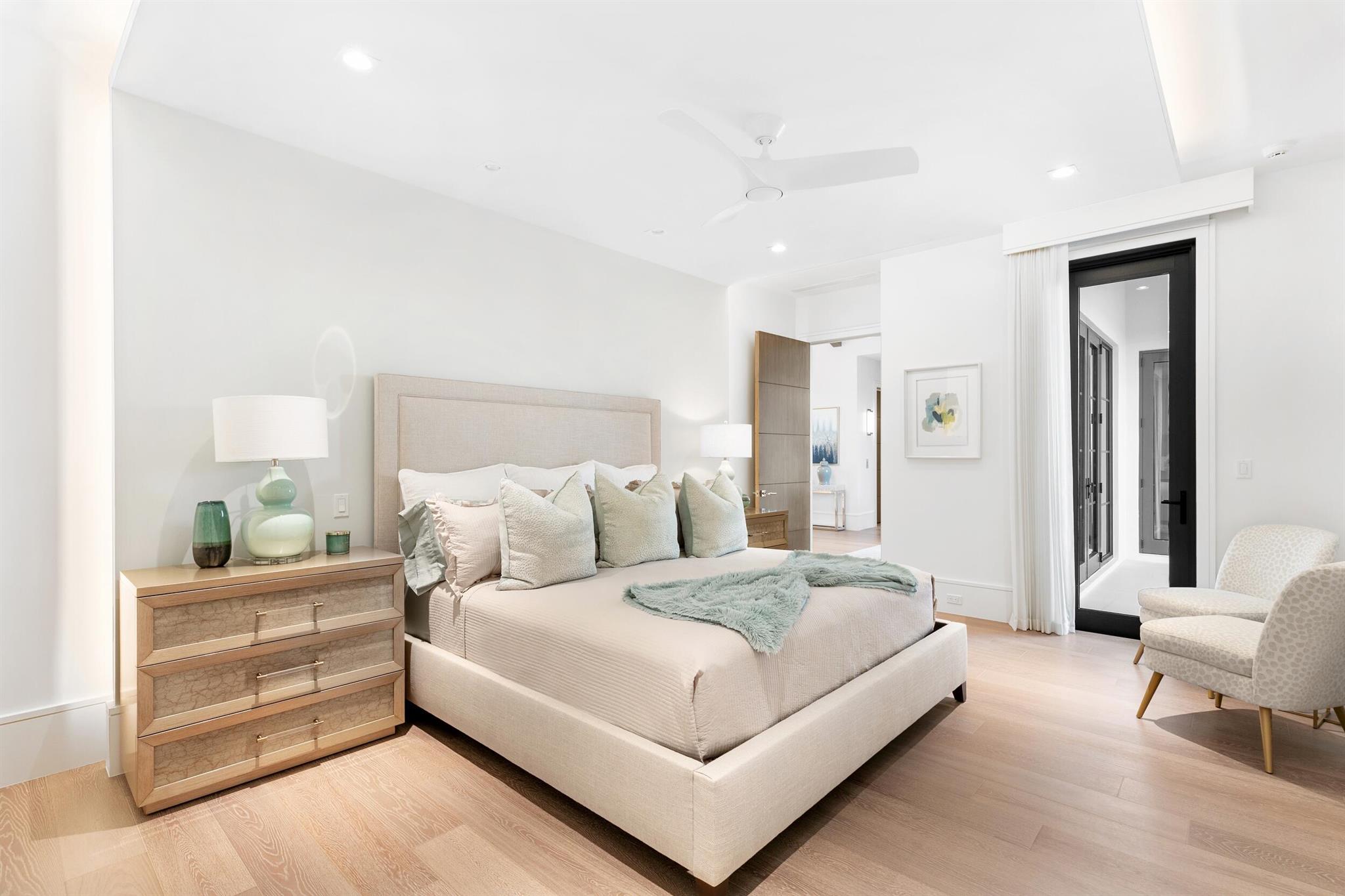 ROYAL PALM YACHT & COUNTR - Residential