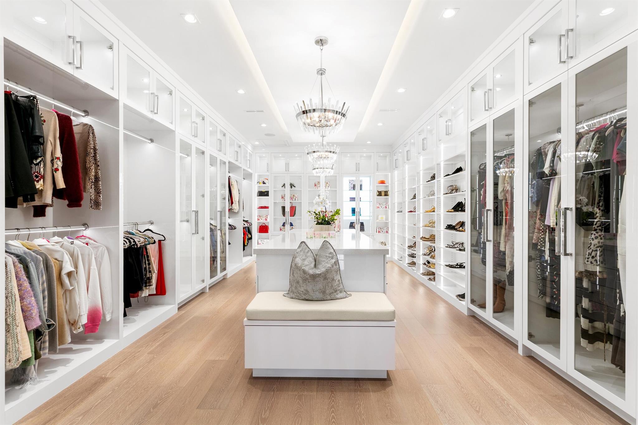 ROYAL PALM YACHT & COUNTR - Residential