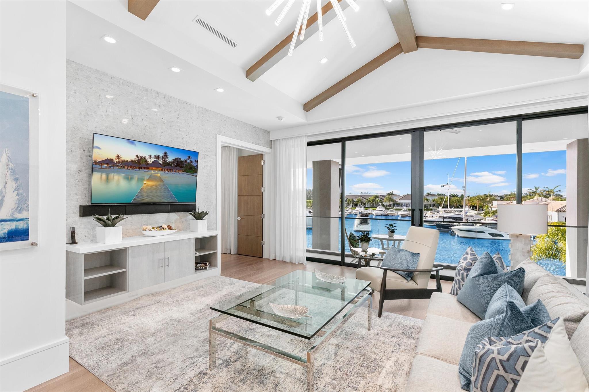 ROYAL PALM YACHT & COUNTR - Residential