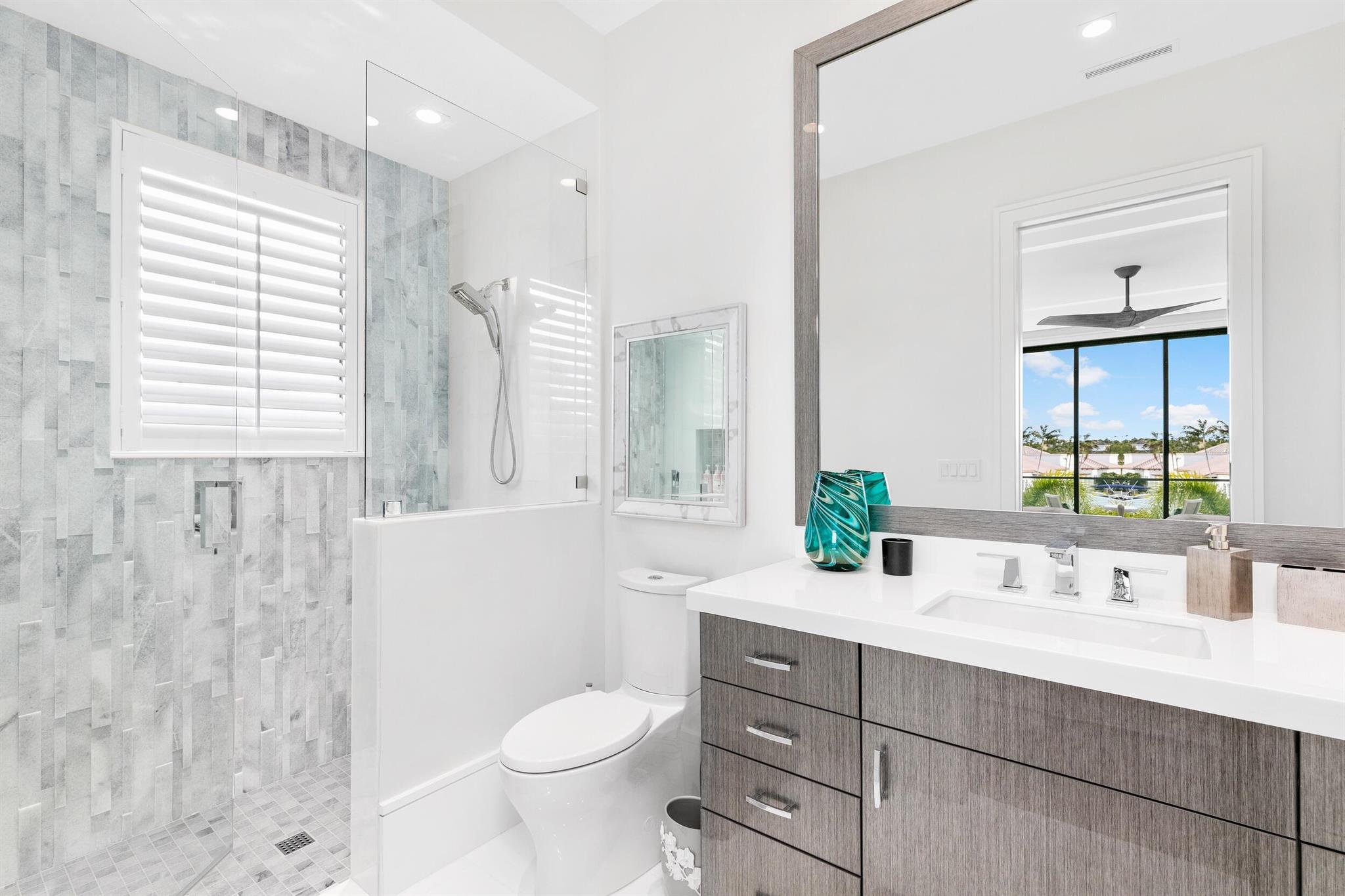 ROYAL PALM YACHT & COUNTR - Residential