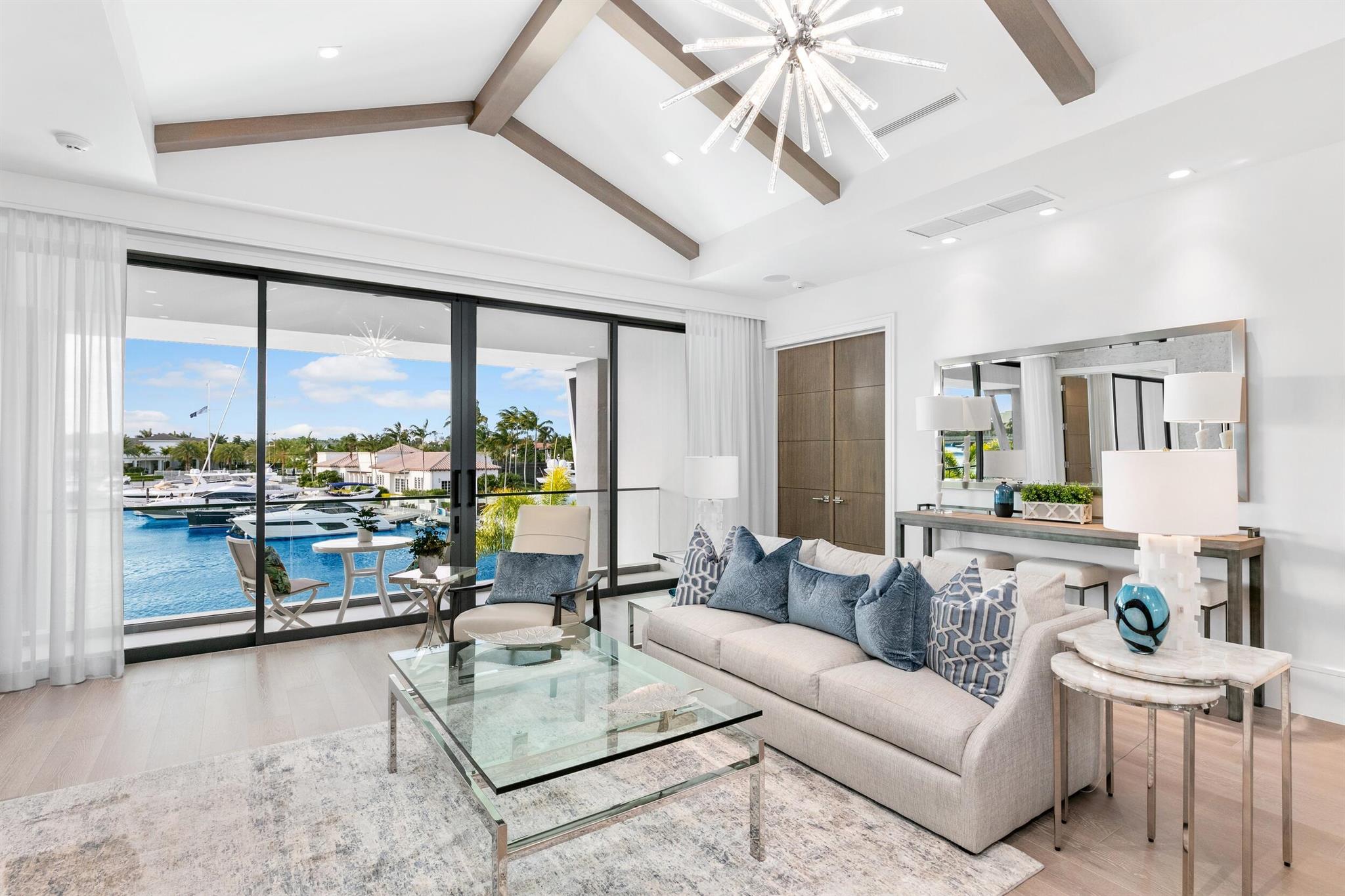 ROYAL PALM YACHT & COUNTR - Residential