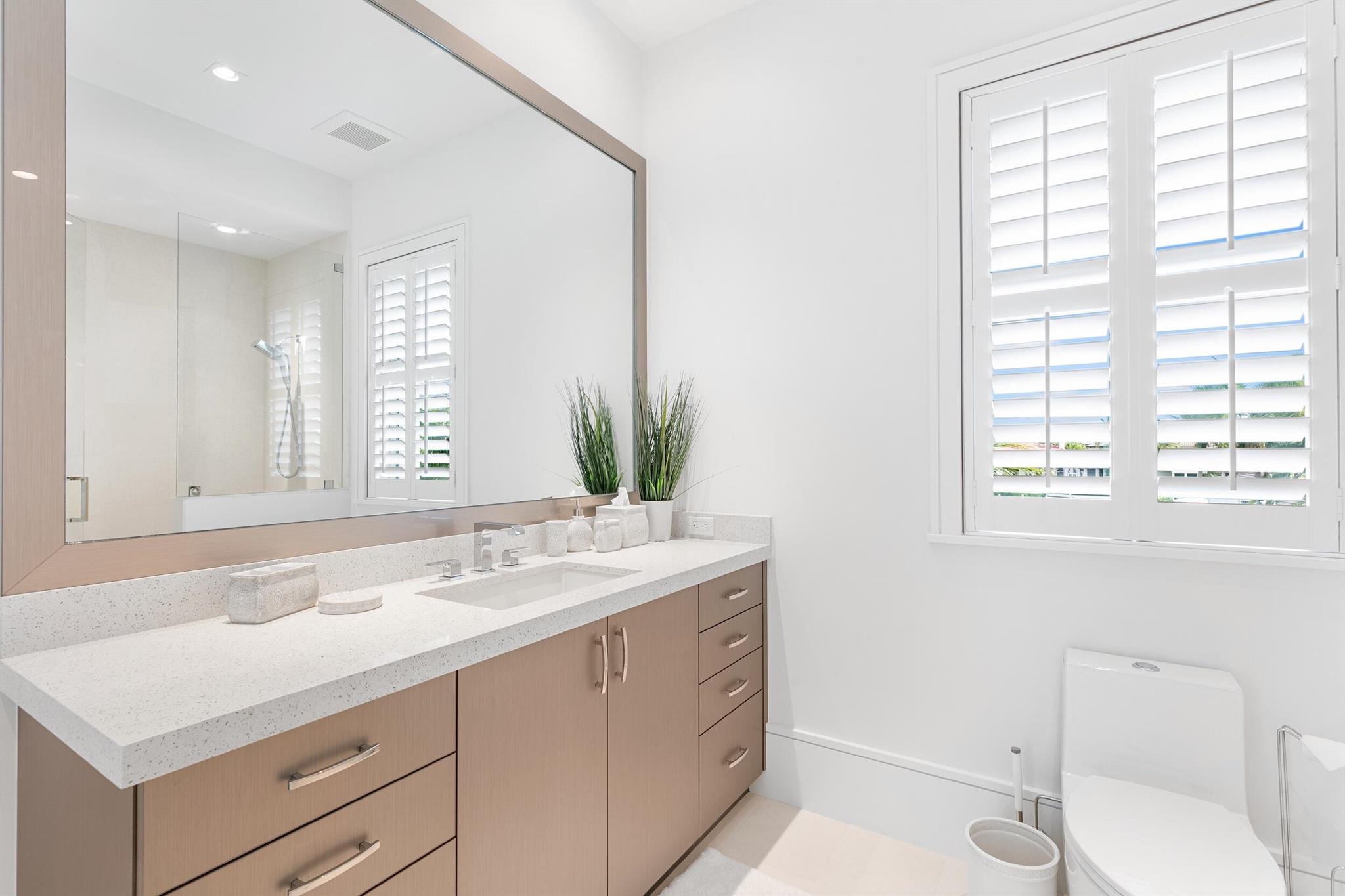 ROYAL PALM YACHT & COUNTR - Residential