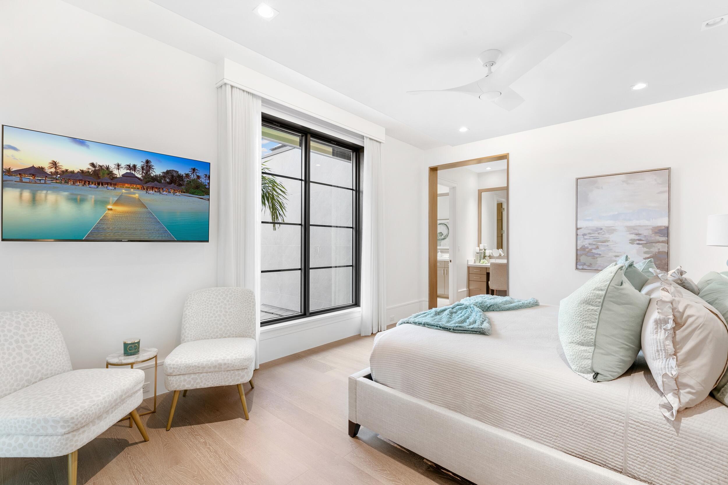 ROYAL PALM YACHT & COUNTRY CLUB - Residential