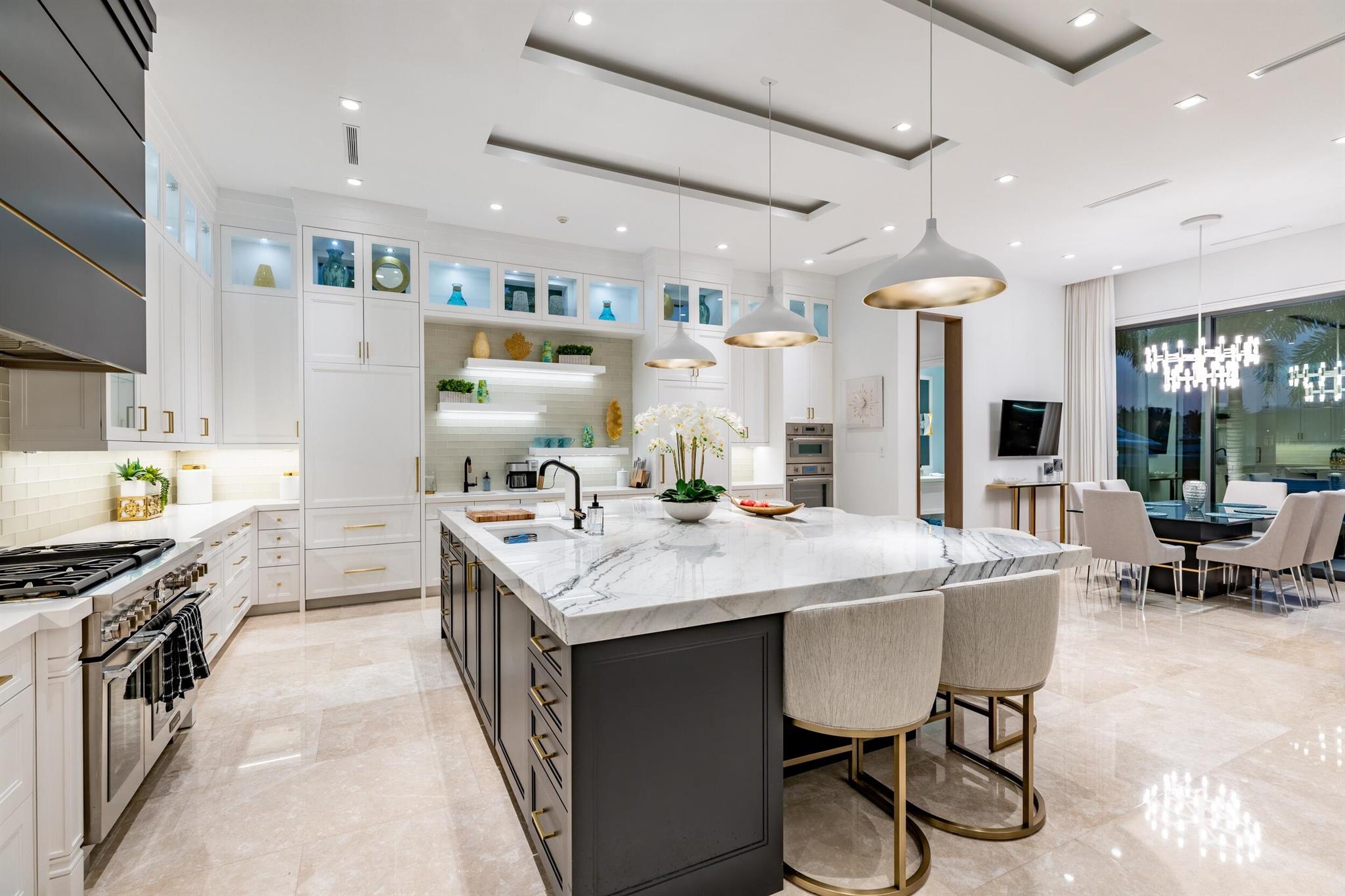 ROYAL PALM YACHT & COUNTR - Residential