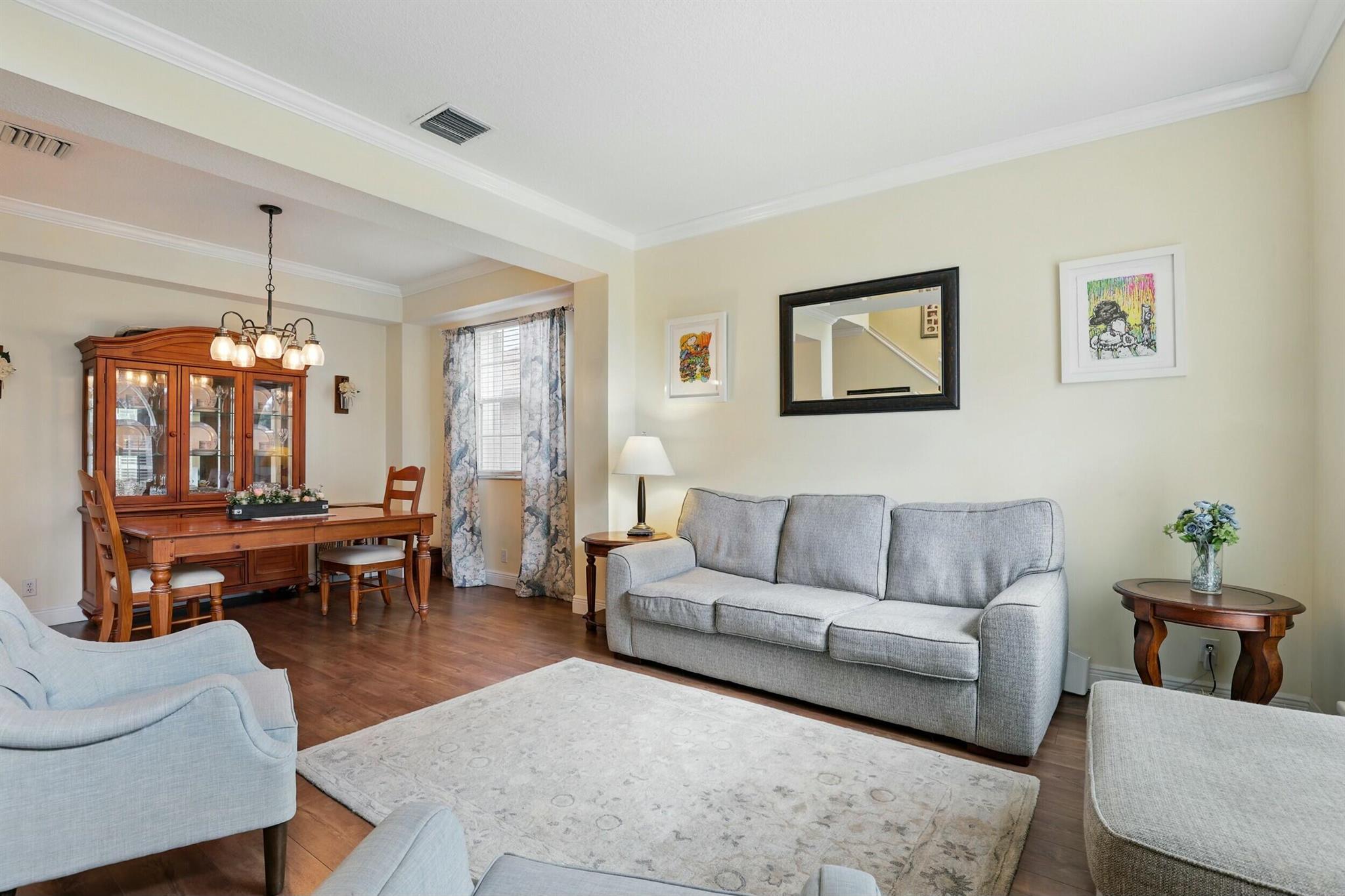 Properties 15032 Oak Chase Court