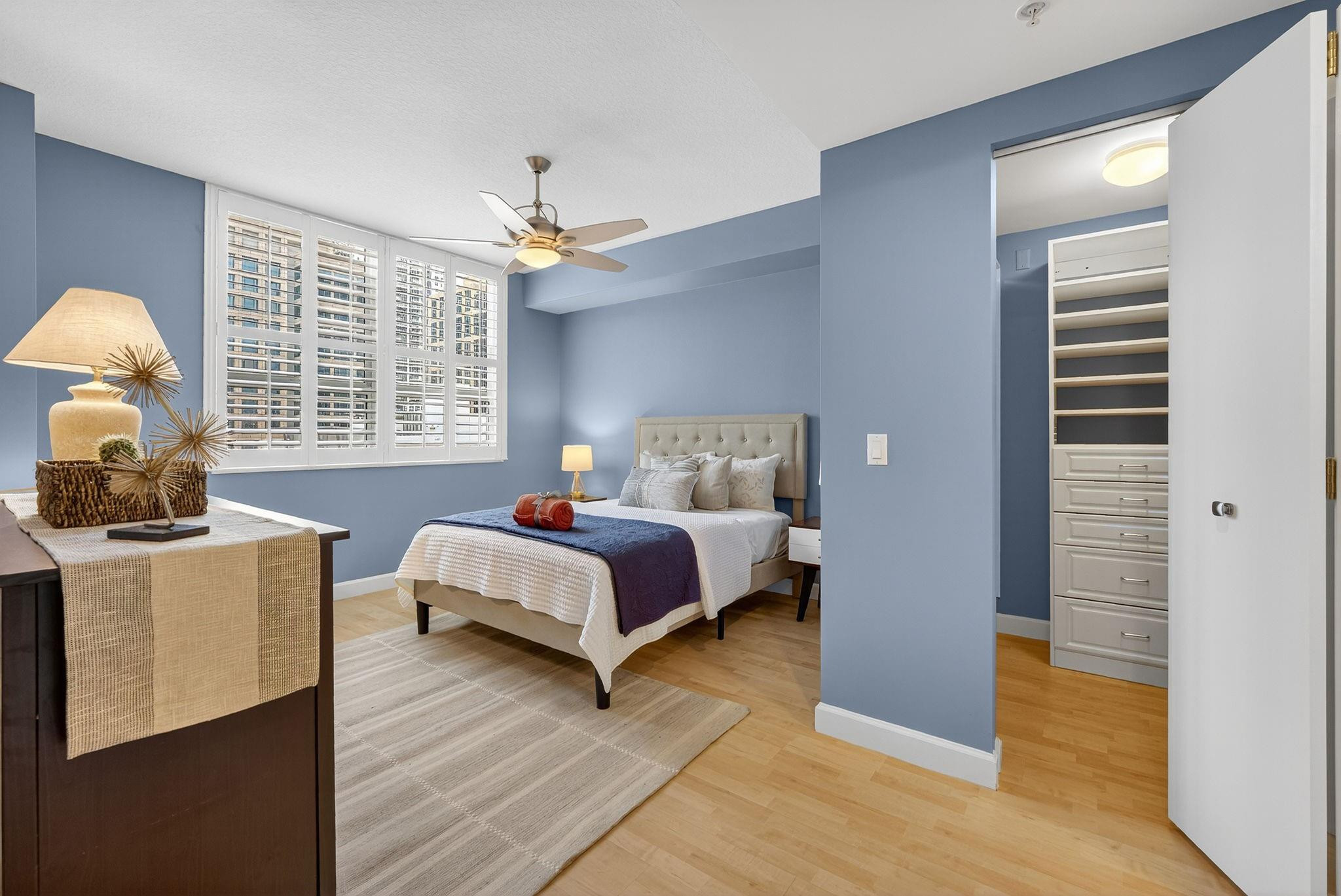 350 LAS OLAS PLACE CONDO - Residential