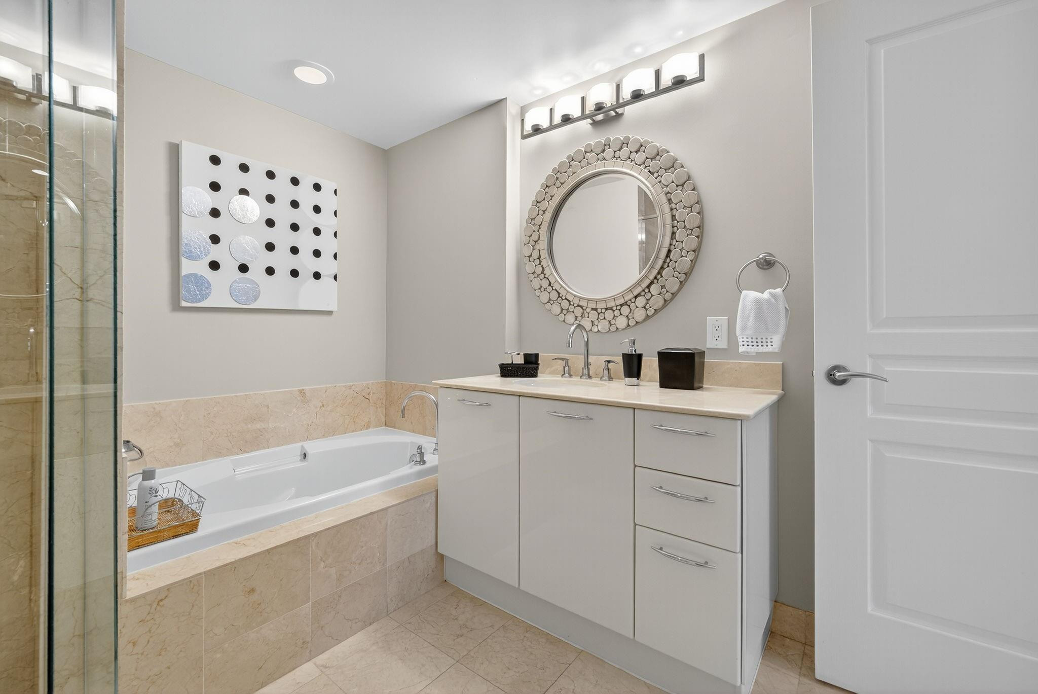 350 LAS OLAS PLACE CONDO - Residential