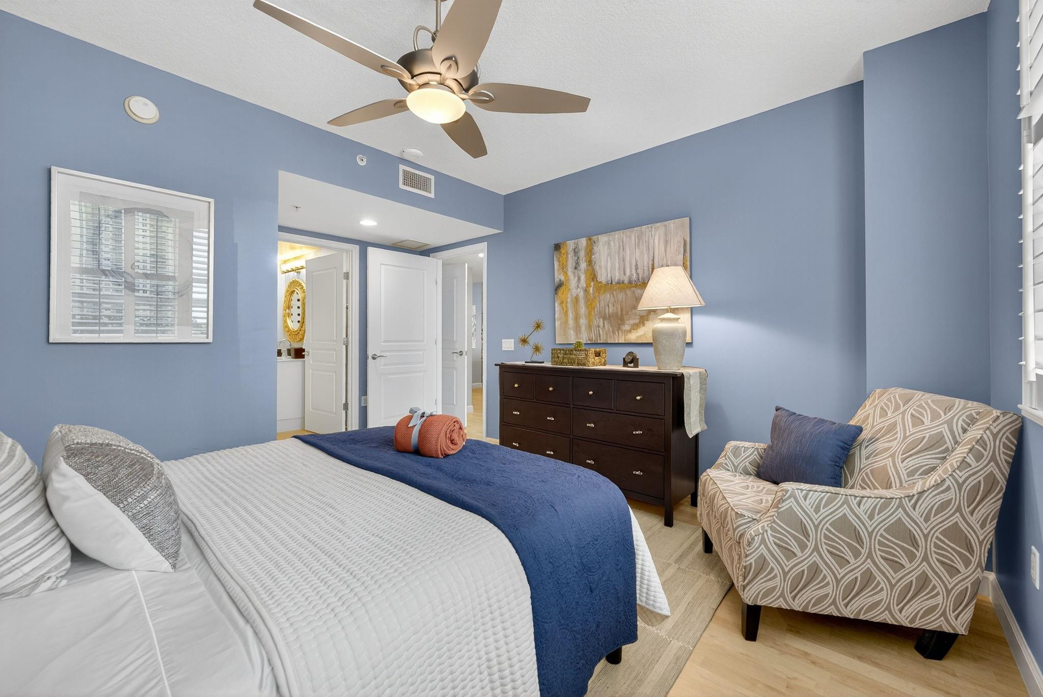 350 LAS OLAS PLACE CONDO - Residential
