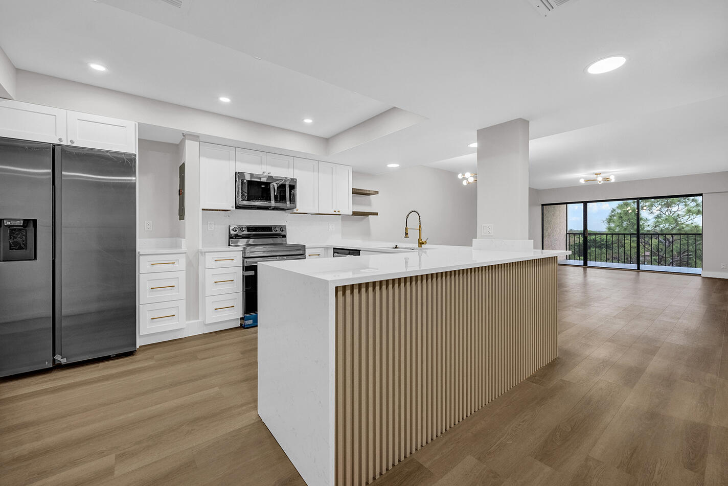 CLUB ROYALE CONDO - Residential