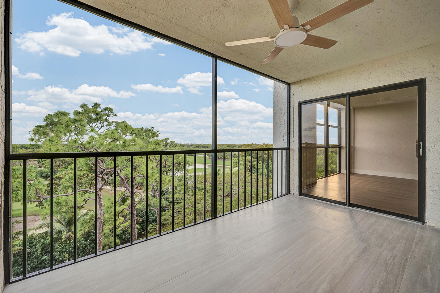 CLUB ROYALE CONDO - Residential