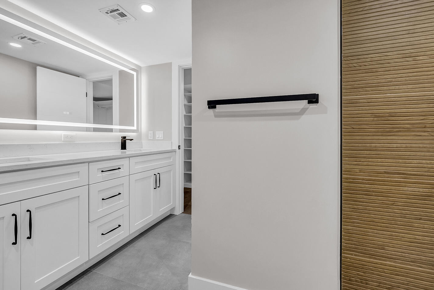 CLUB ROYALE CONDO - Residential