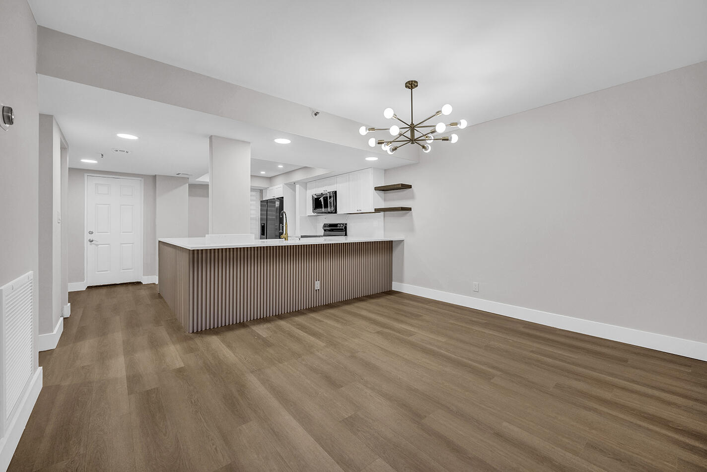 CLUB ROYALE CONDO - Residential