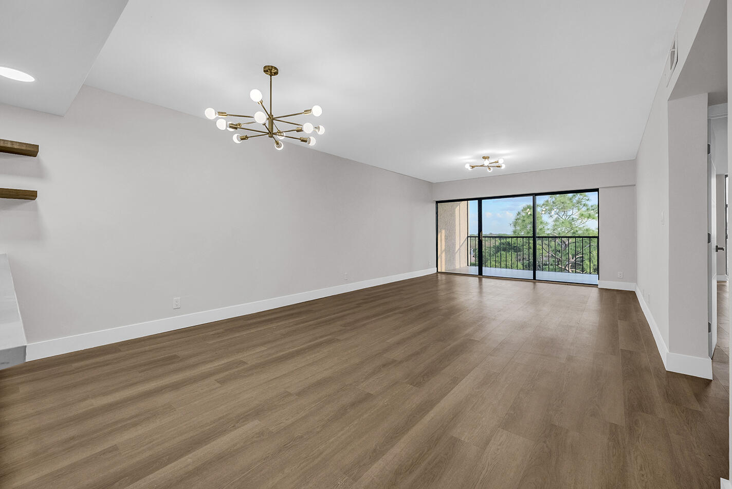 CLUB ROYALE CONDO - Residential