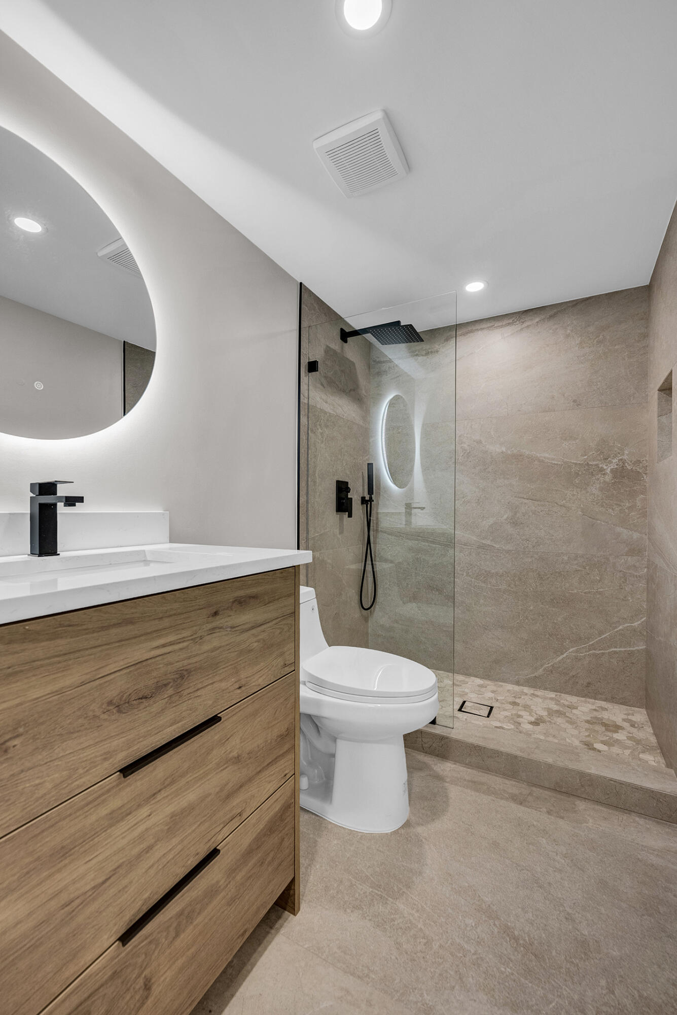 CLUB ROYALE CONDO - Residential