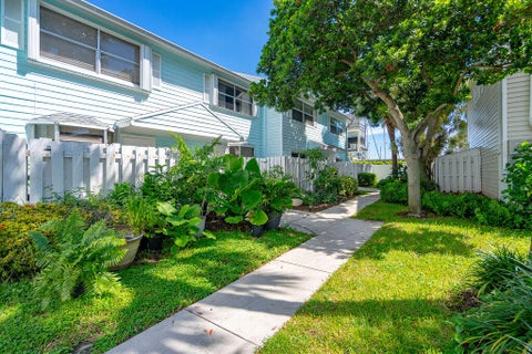 Tiny photo for 2803 NE 15TH Street #2803, Pompano Beach, FL 33062 (MLS # B26082737)