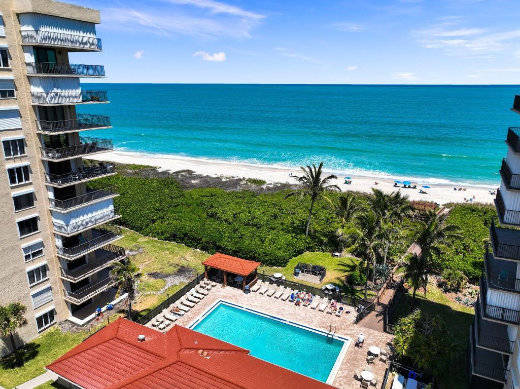 OCEAN HARBOUR SOUTH CONDOMINIUM - Residential