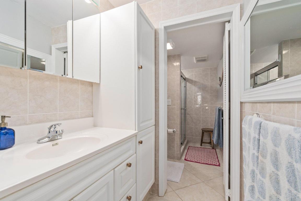 OCEAN HARBOUR SOUTH CONDOMINIUM - Residential