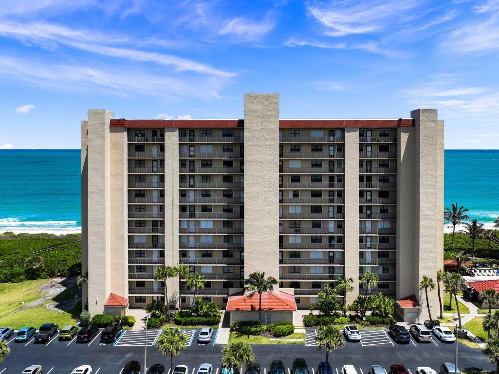 OCEAN HARBOUR SOUTH CONDOMINIUM - Residential