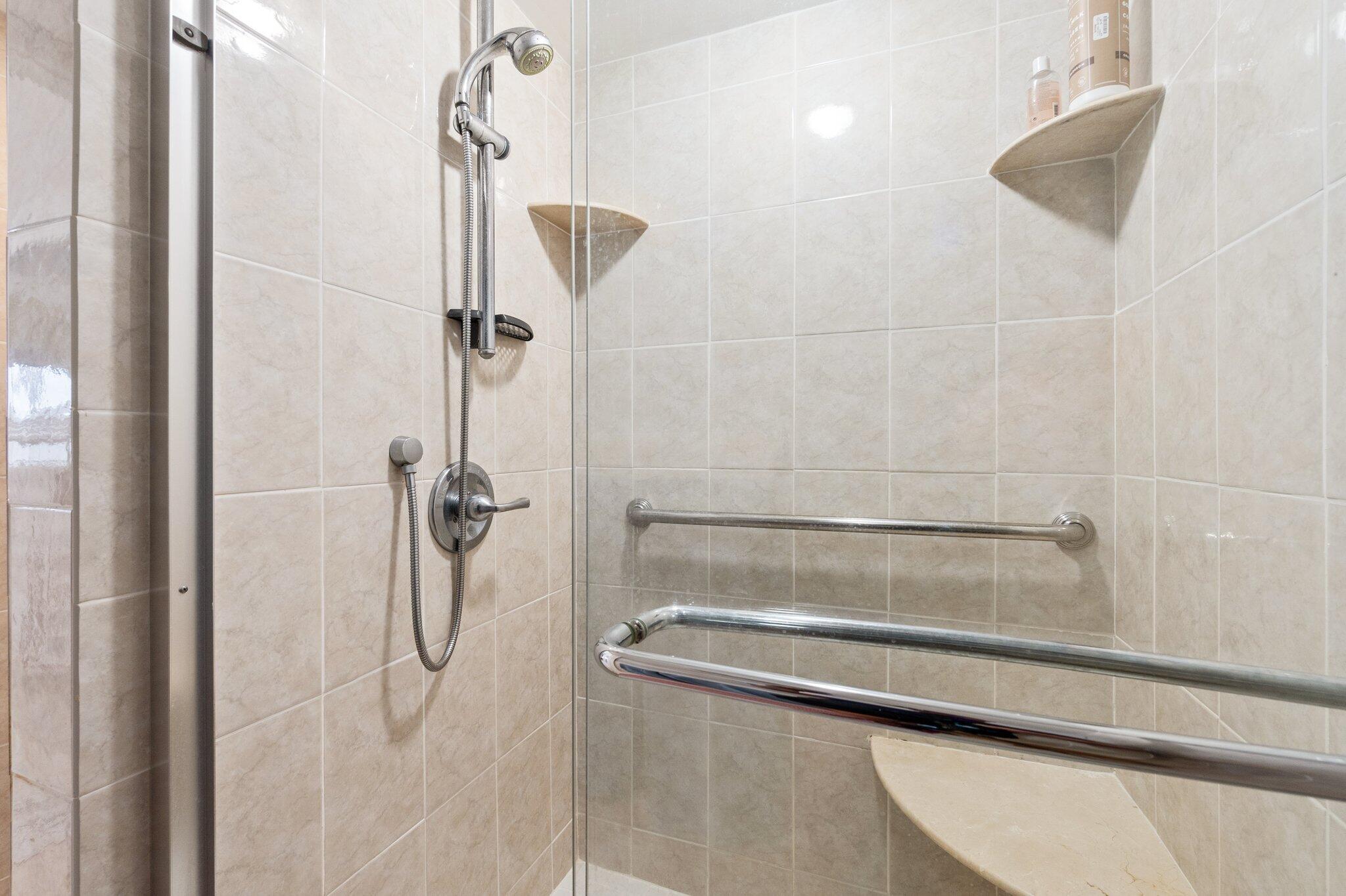 OCEAN HARBOUR SOUTH CONDOMINIUM - Residential