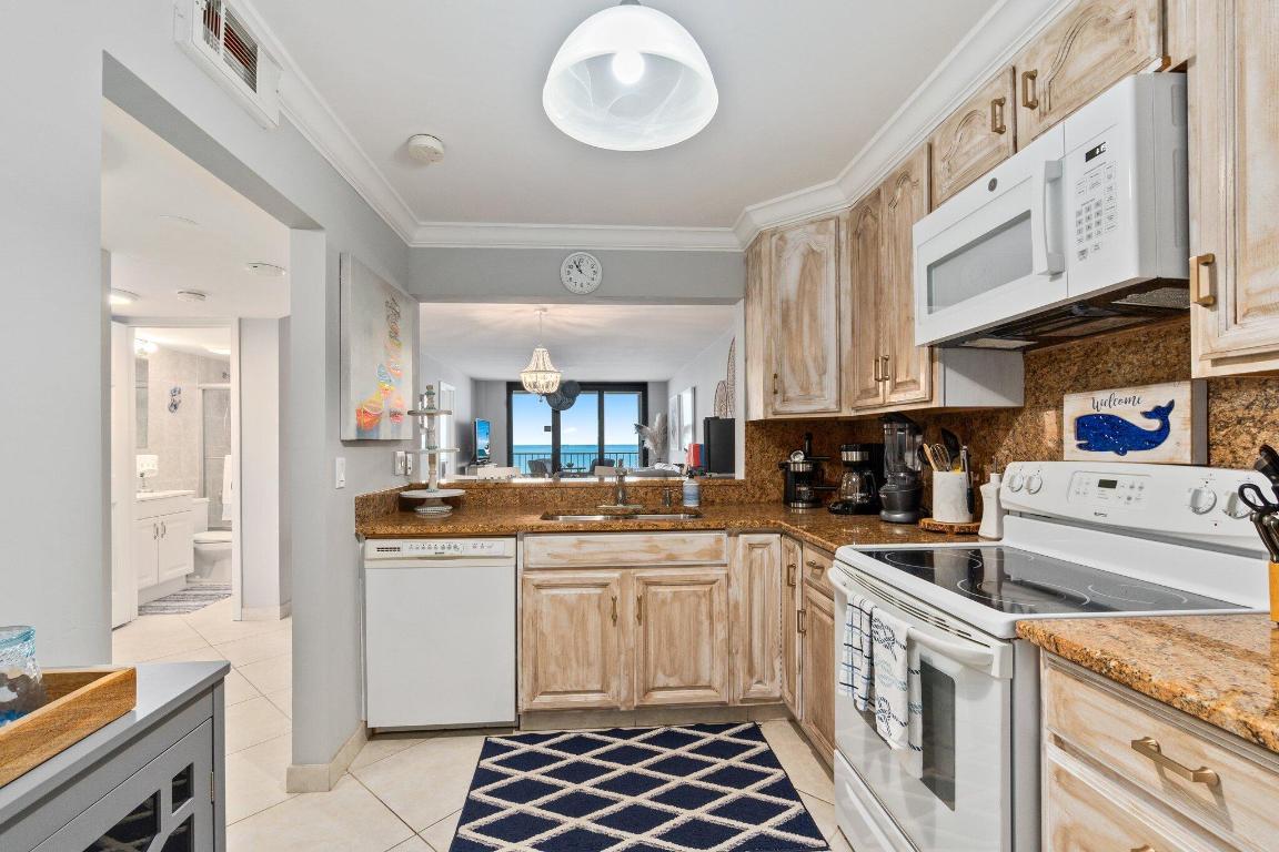 OCEAN HARBOUR SOUTH CONDOMINIUM - Residential