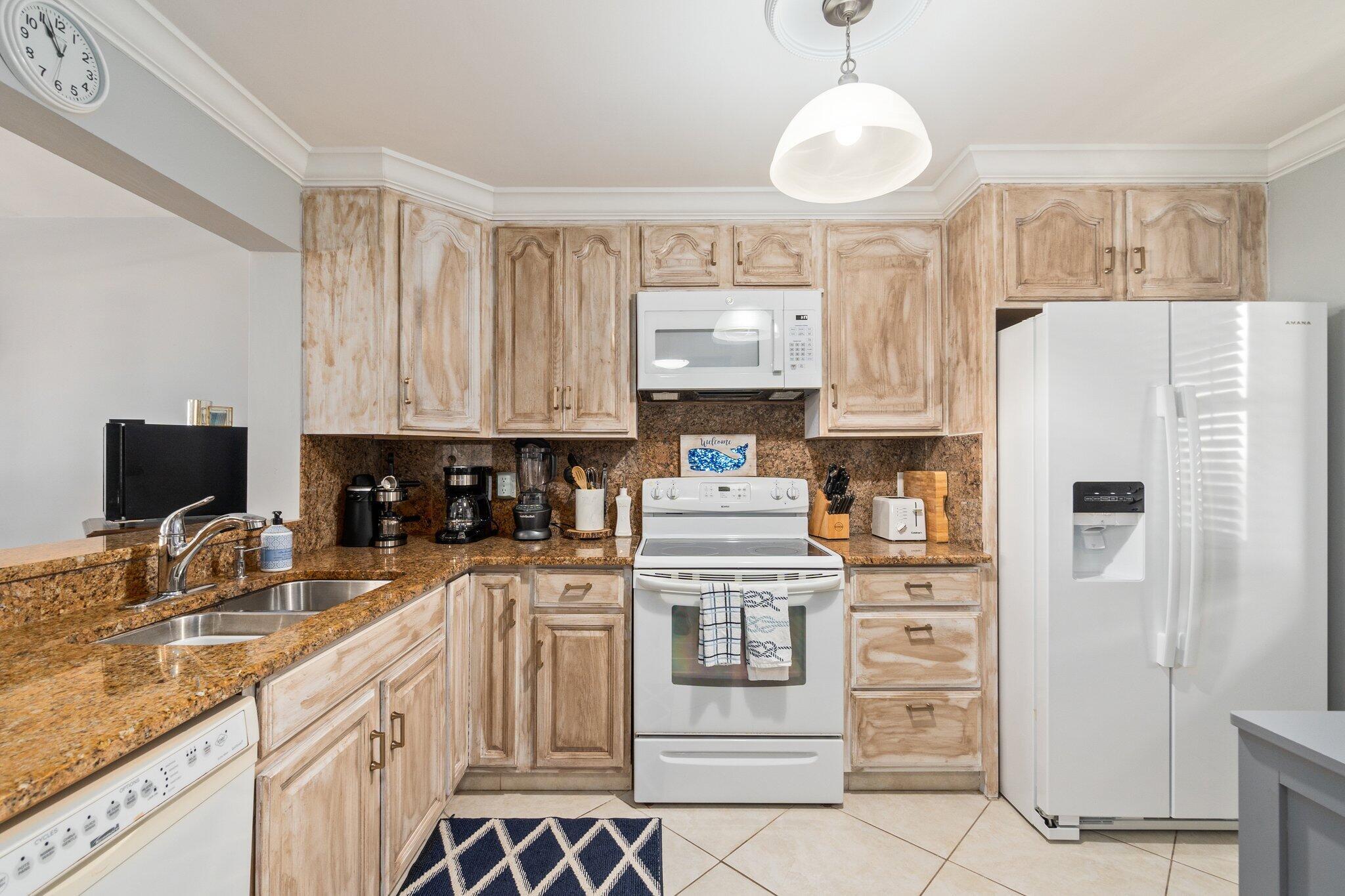 OCEAN HARBOUR SOUTH CONDO - Residential