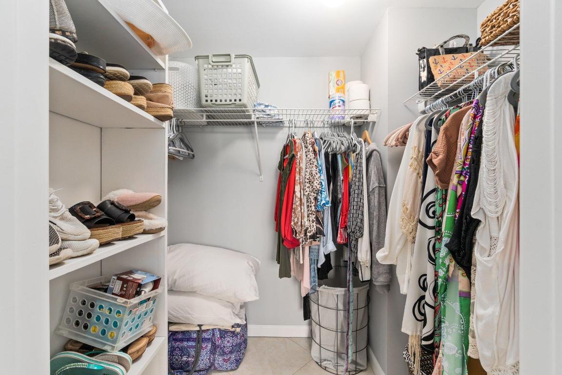 OCEAN HARBOUR SOUTH CONDOMINIUM - Residential