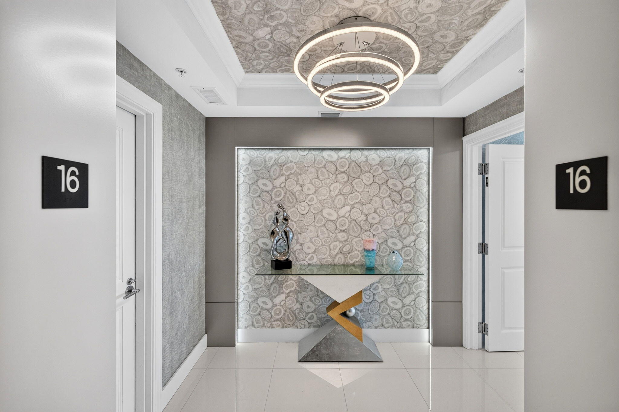 1 N Ocean Boulevard 1602
