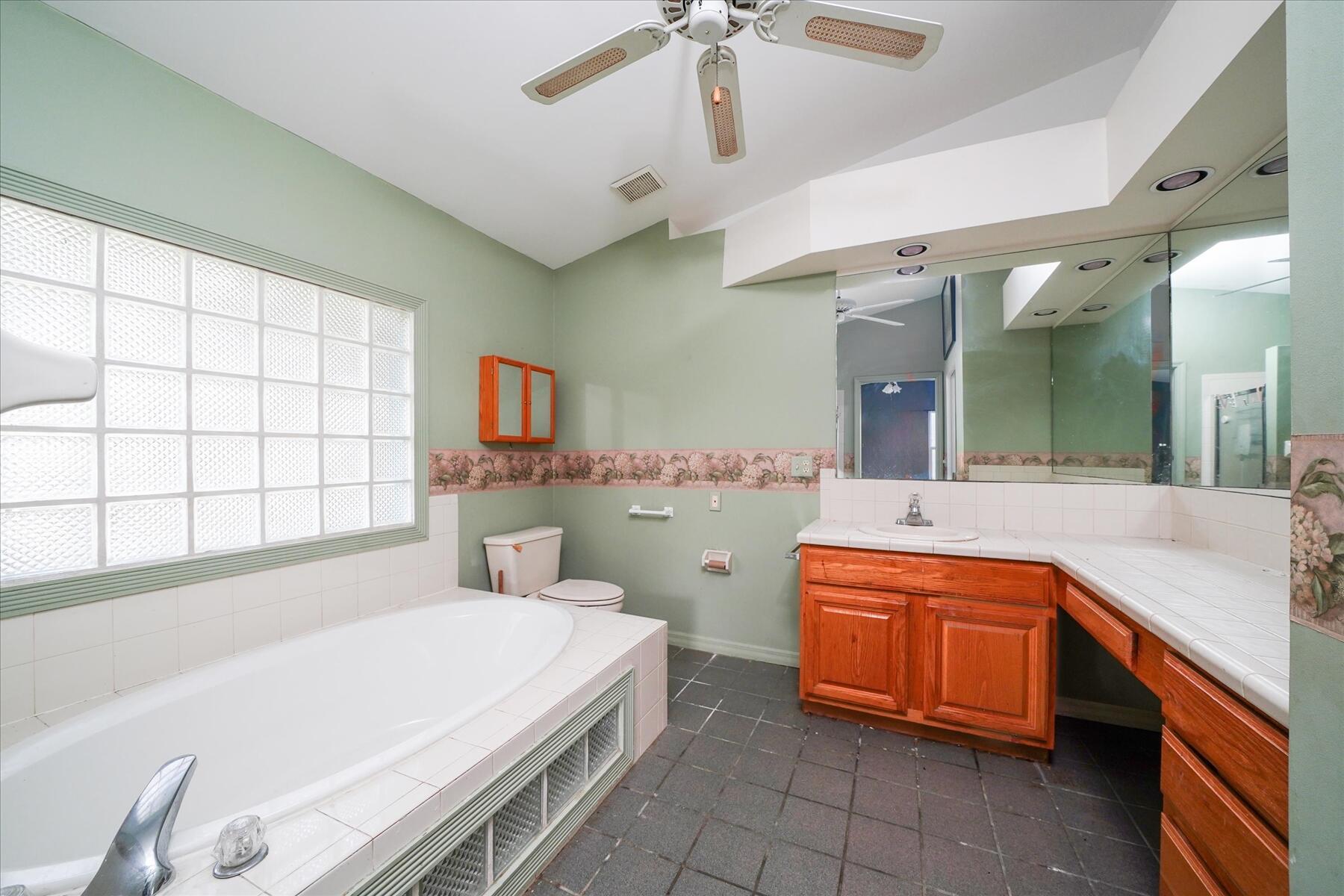 VERO BEACH HIGHLANDS UNIT - Residential