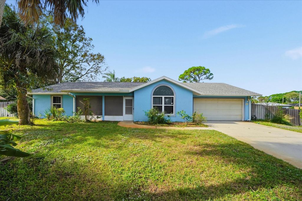 Photo of 1745 18th Avenue SW, Vero Beach, FL 32962 (MLS # R11147773)