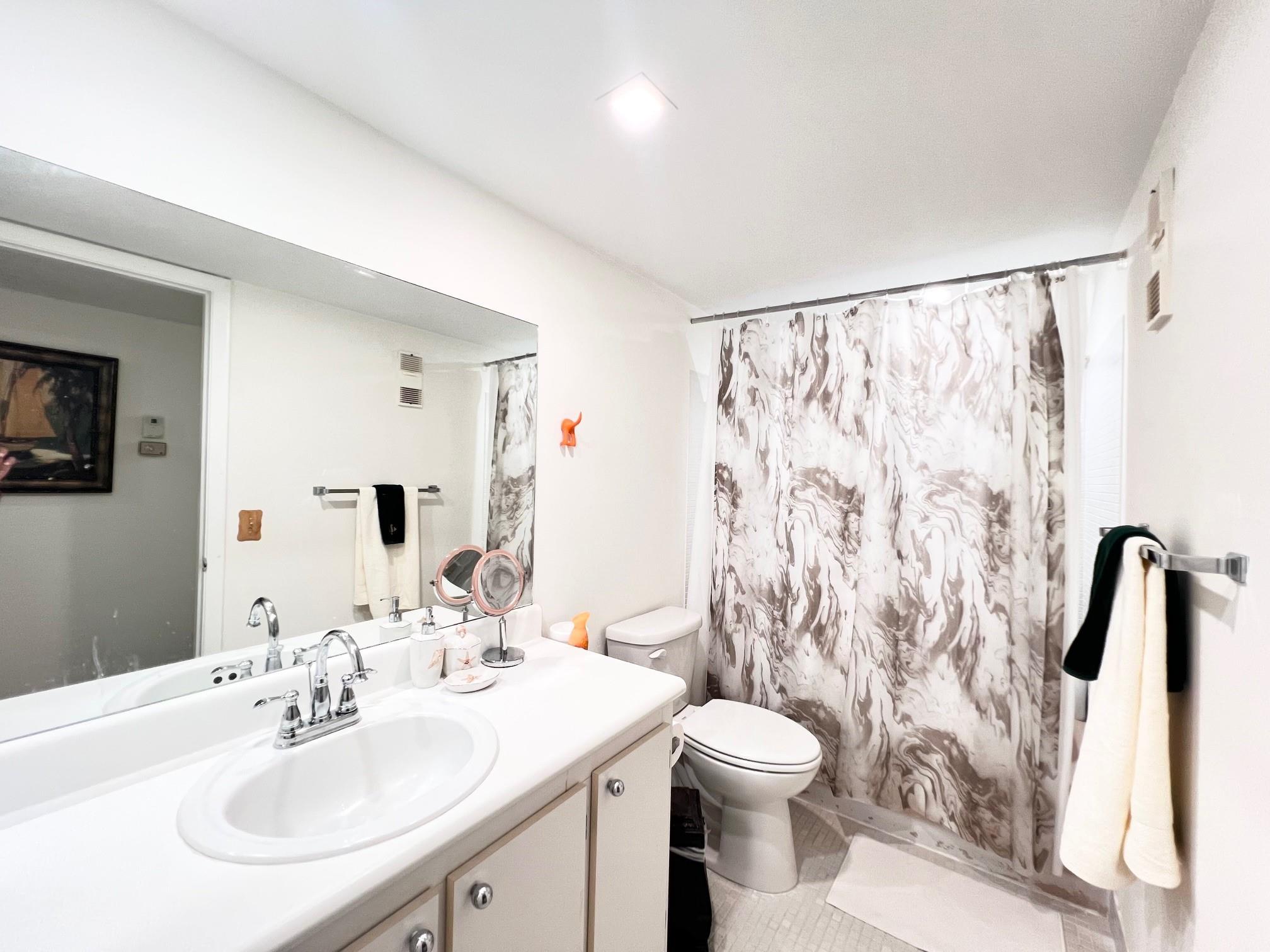 KINGS POINT - Residential