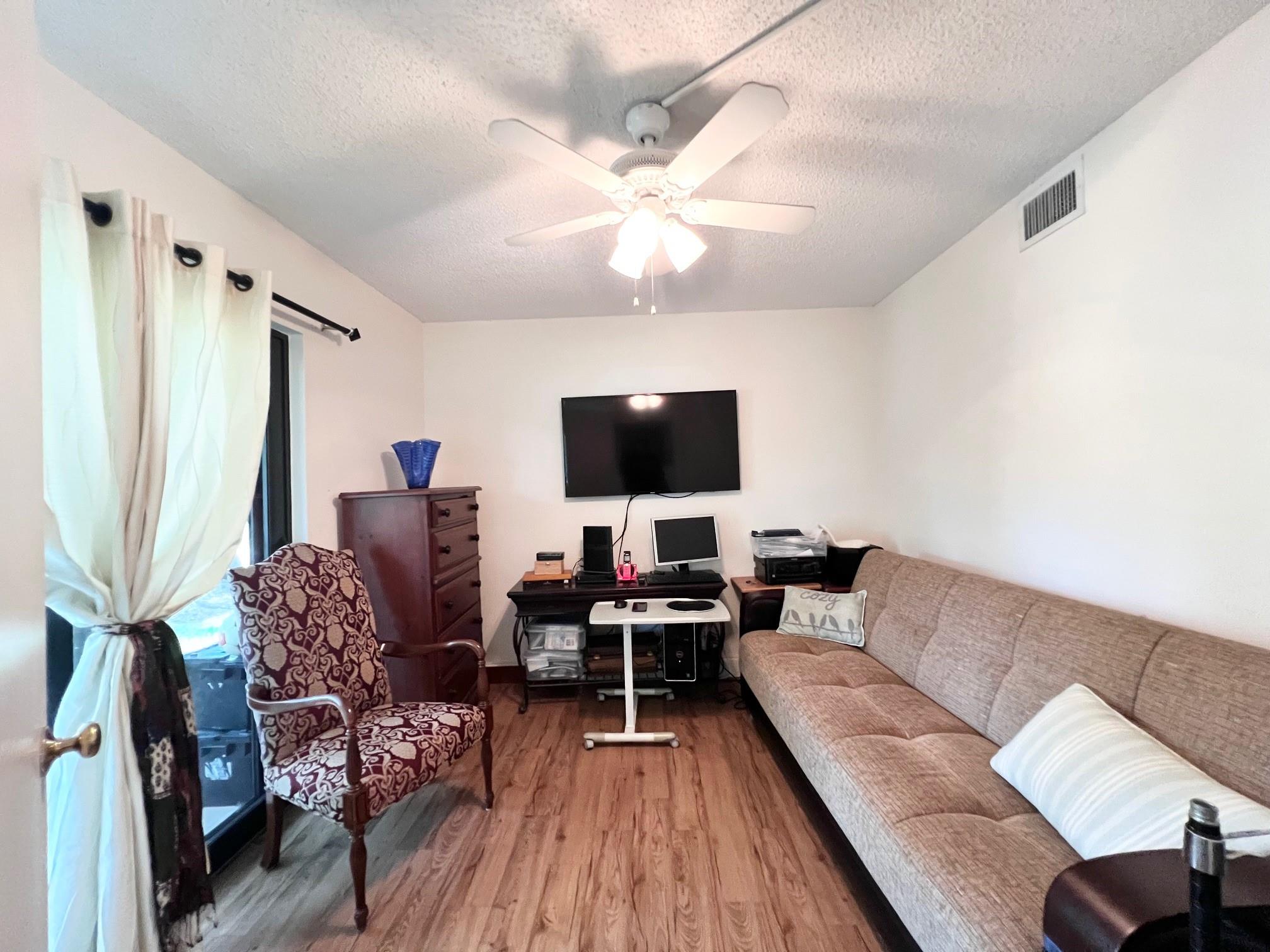 KINGS POINT - Residential