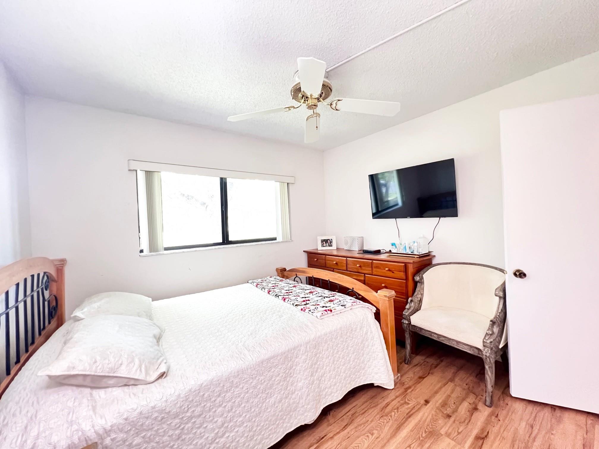 KINGS POINT - Residential