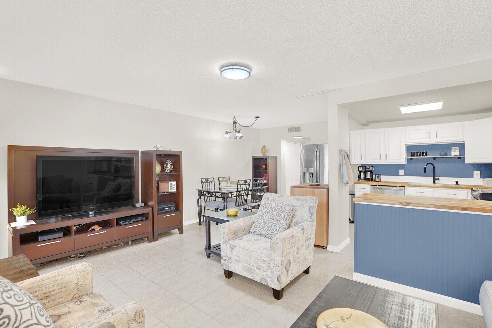 CAMBRIDGE A CONDO - Residential Lease