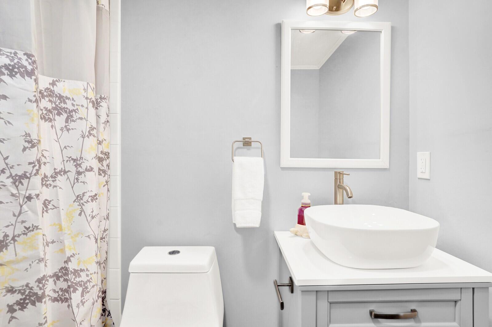 CAMBRIDGE A CONDO - Residential Lease