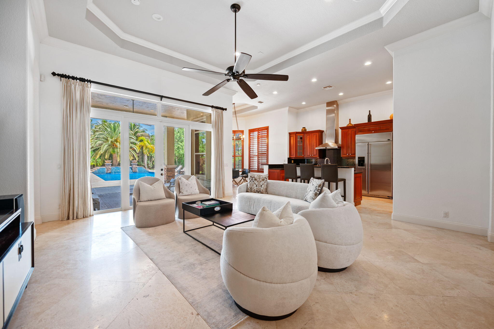 SIGNATURE ESTATES - Residential